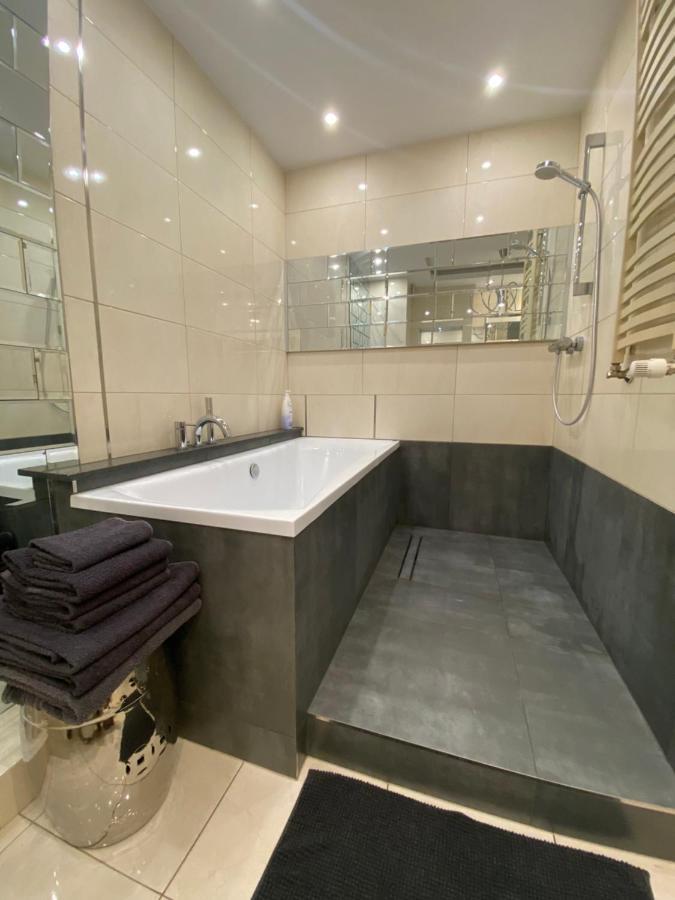 Apartament W Sercu Gdanska Z Parkingiem Podziemnym Bagian luar foto